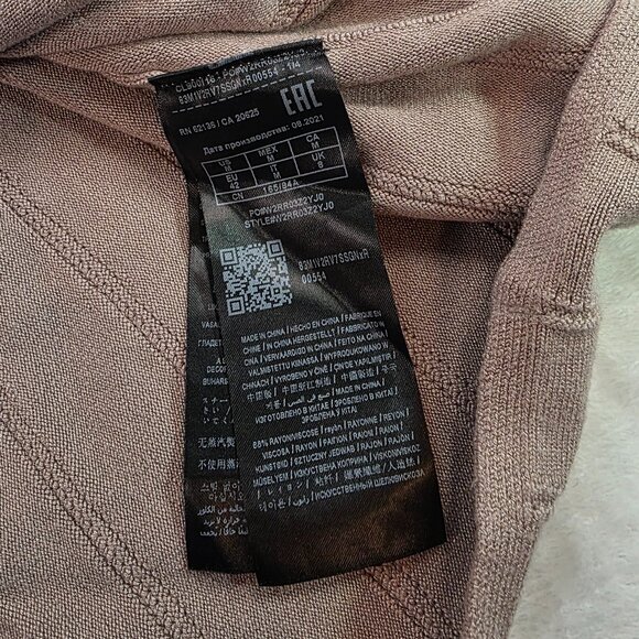 Cozy Ribbed Knit Turtleneck Guess Dress in Beige - Size M - Perfect for Fall! - Picture 9 of 14